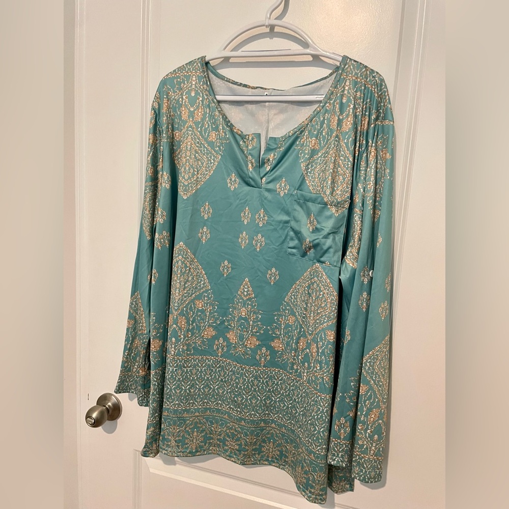 Fly Curvy silky green and gold print blouse, 4X